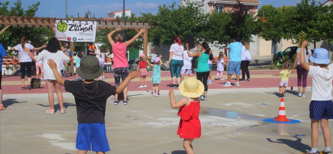 Con espectáculos nocturnos para disfrutar al aire libre y en familia en la Plaza de Toros