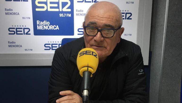 Manolo Bonet als estudis de Radio Menorca