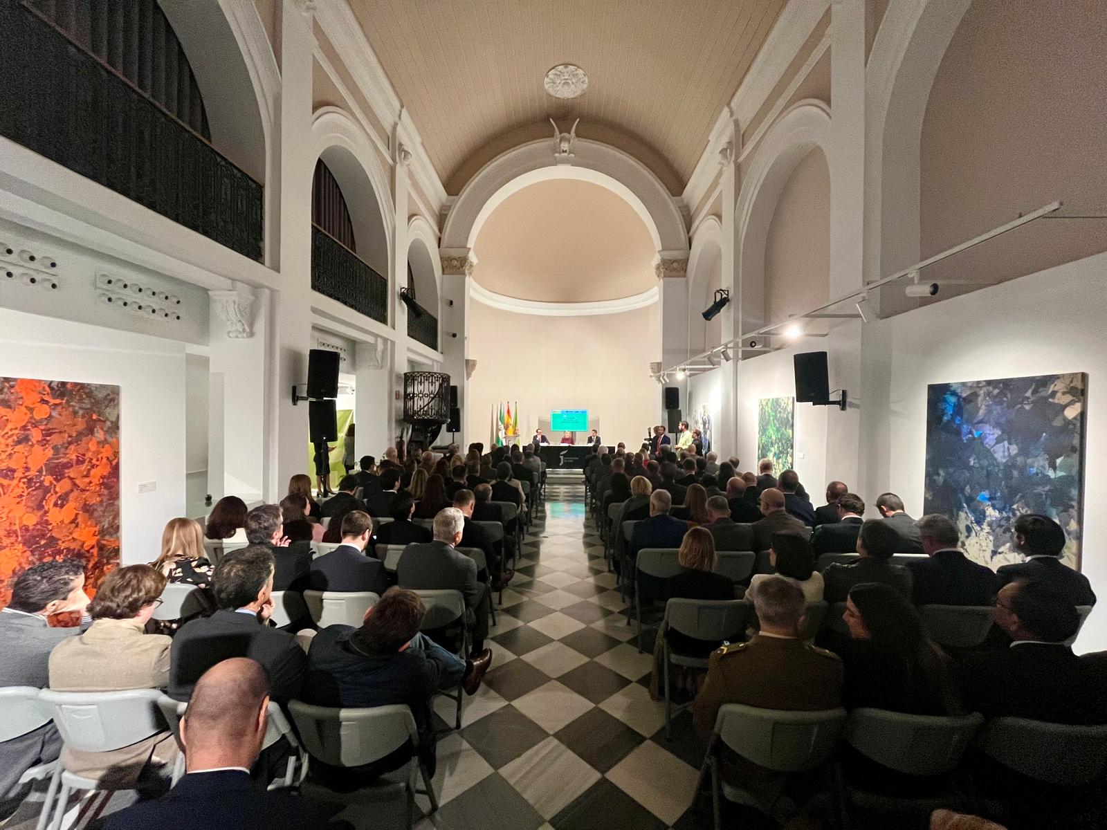 Público asistente el I Congreso de IA en el ámbito militar celebrado en el Centro Cultural Baños Árabes de Jaén
