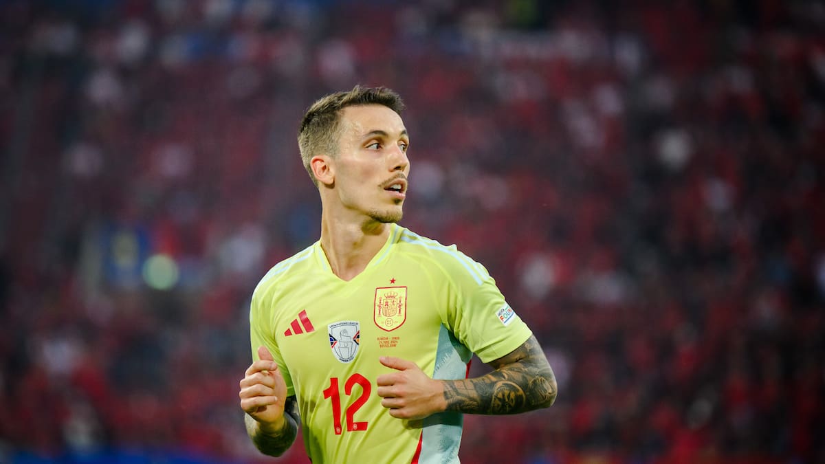 Grimaldo: "Me ha sorprendido el nivel de jerarquía que tiene Morata, es un capitán increíble"