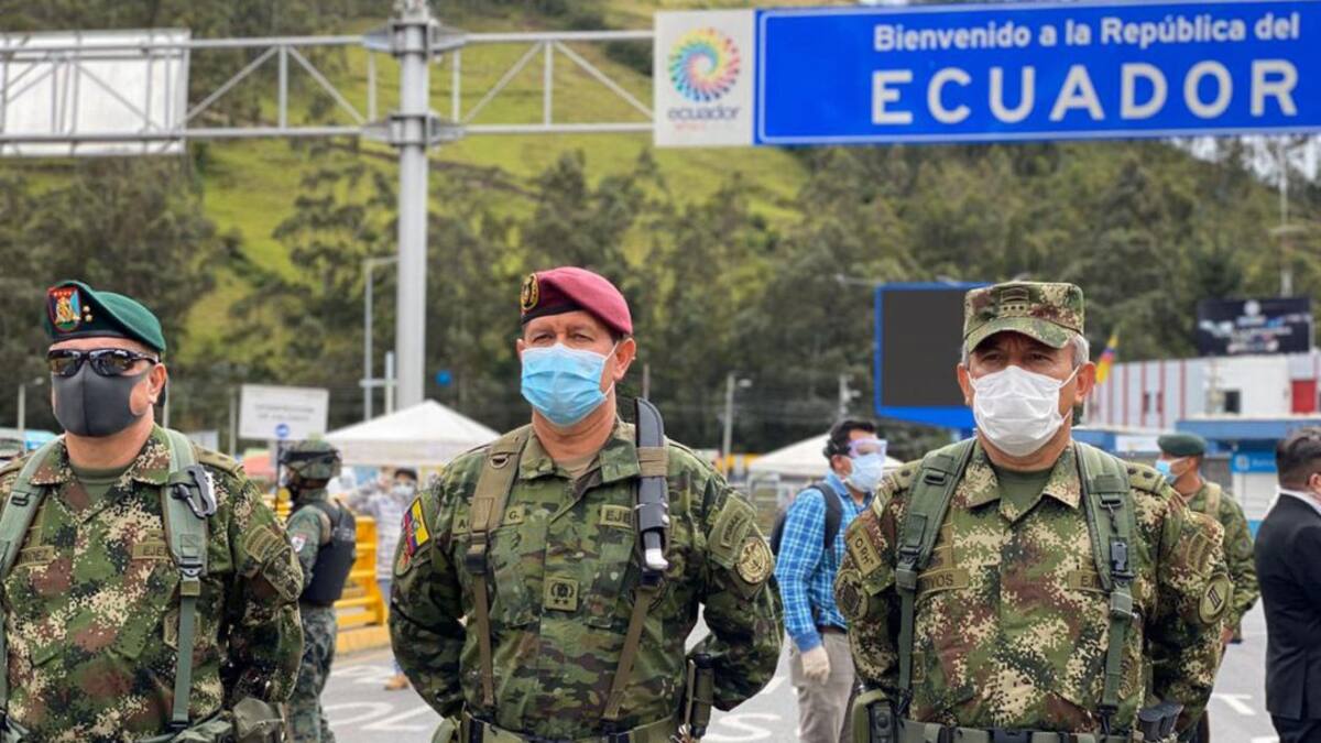 Punto de Fuga: '¿El coronavirus conseguirá la paz mundial o estados más autoritarios?' (04/04/2020)