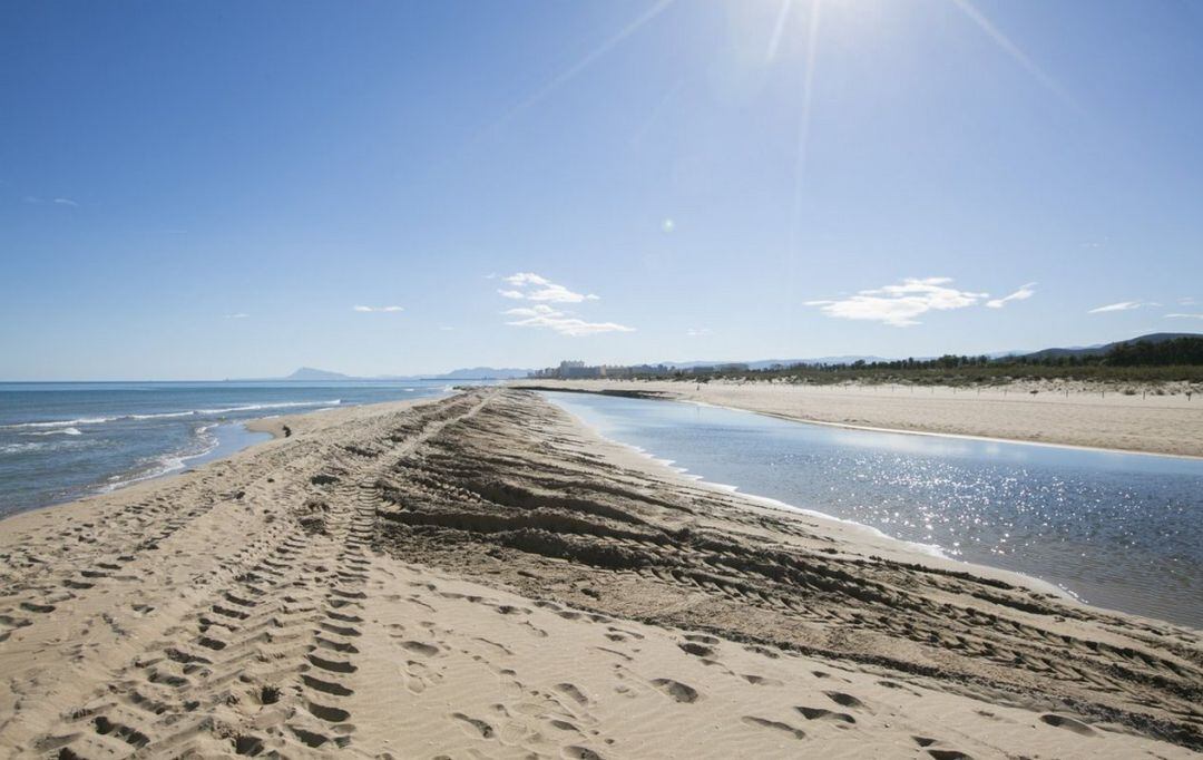 Desembocadura del río Vaca entre Xeraco y Gandia. 