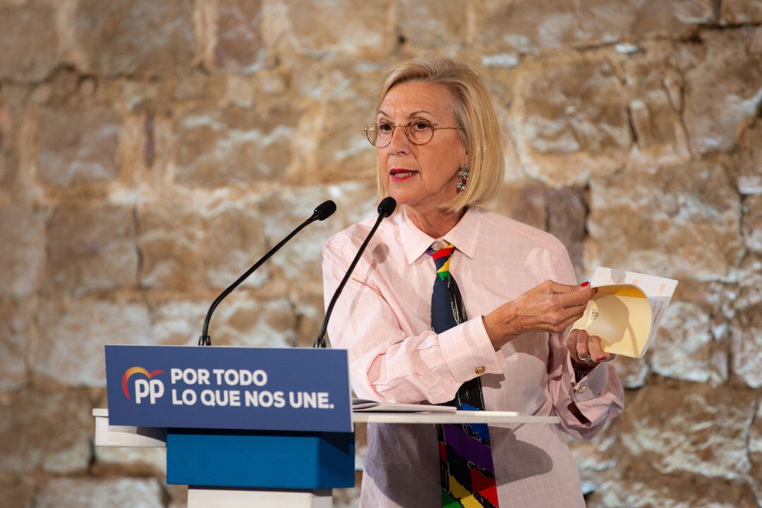 Rosa Díez durante un acto de la campaña electoral del PP en 2019.