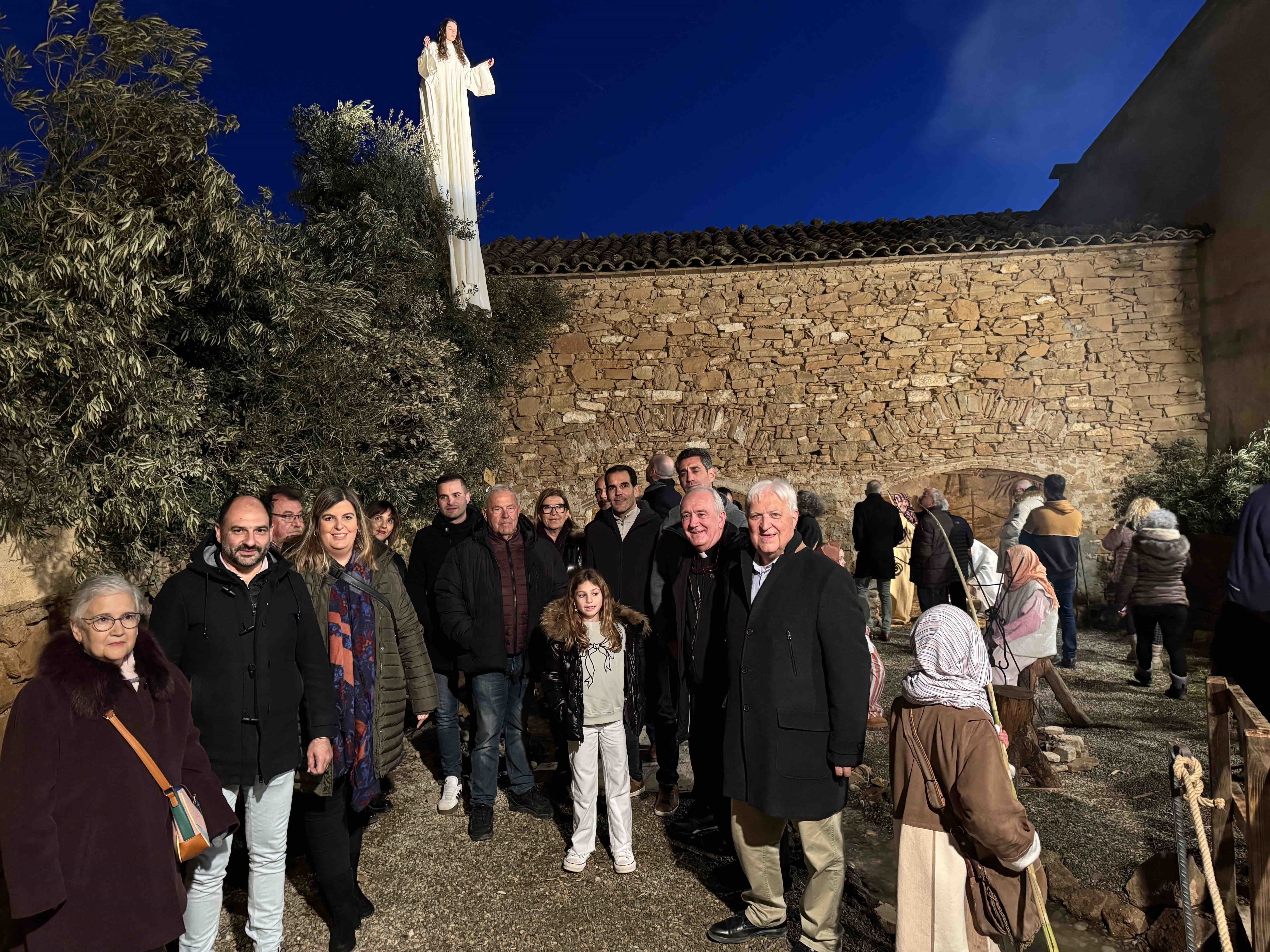 Autoridades que han asistido a la inauguración del belén viviente de Estadilla