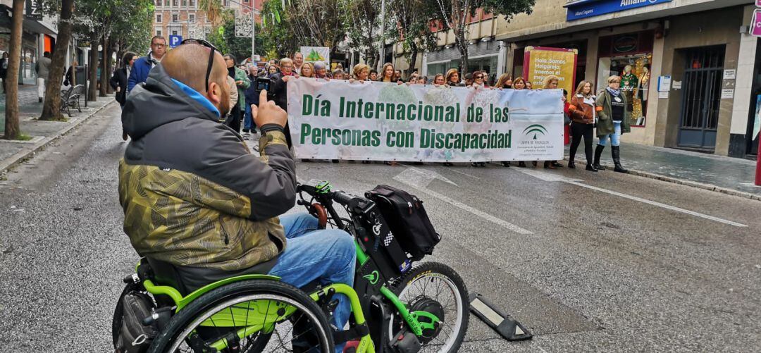 Cabecera de la marcha del Día Internacional de las Personas con Discapacidad en la capital.