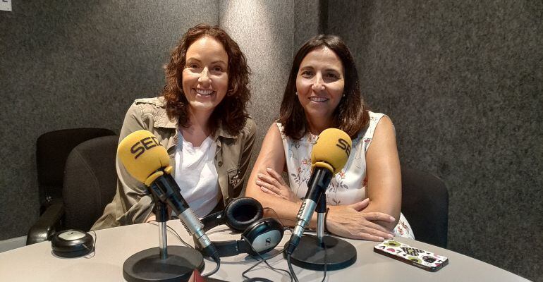 Lucía Fernández (PP) y Tatiana Jiménez (PSOE) en la tertulia política sobre Sanse en Hoy por Hoy