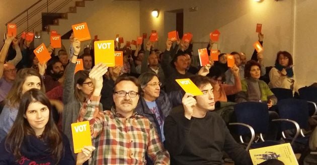 Momento de la votación en la Asamblea de este sábado en Valencia de Els Verds-Equo