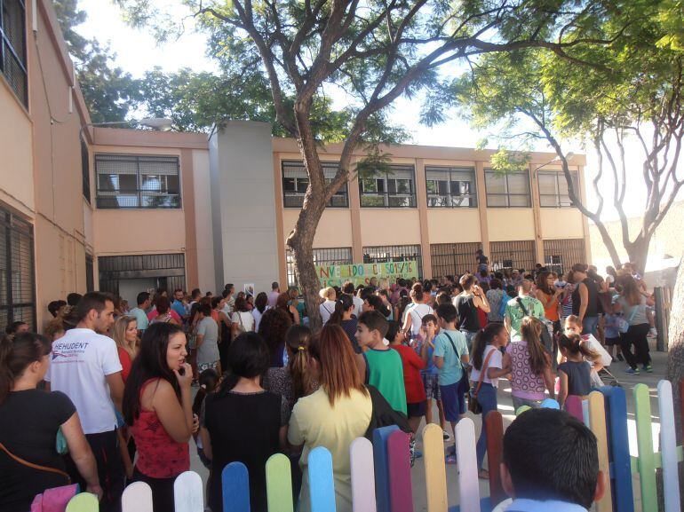 Los alumnos de infantil y primaria iniciarán sus clases este lunes