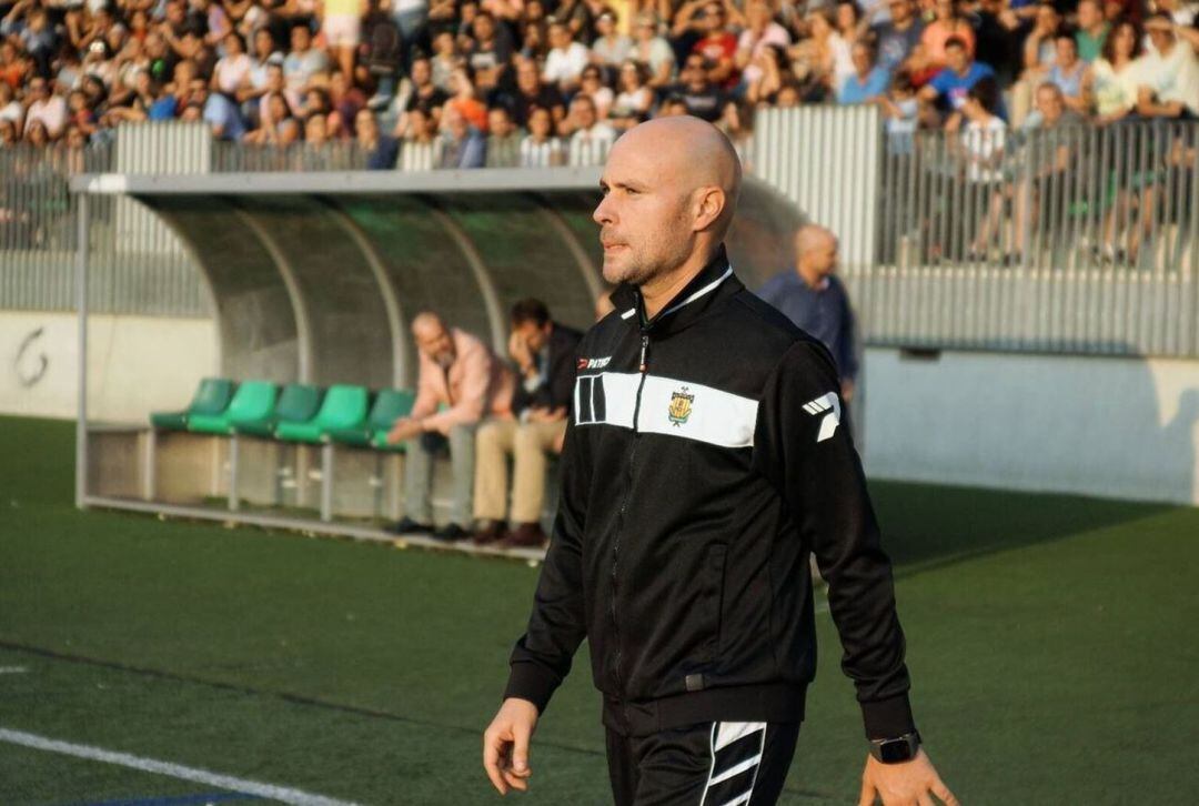 Xavi Calm, entrenador de UE Cornellà