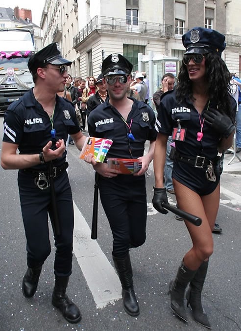 Policías gays en una manifestación del Orgullo