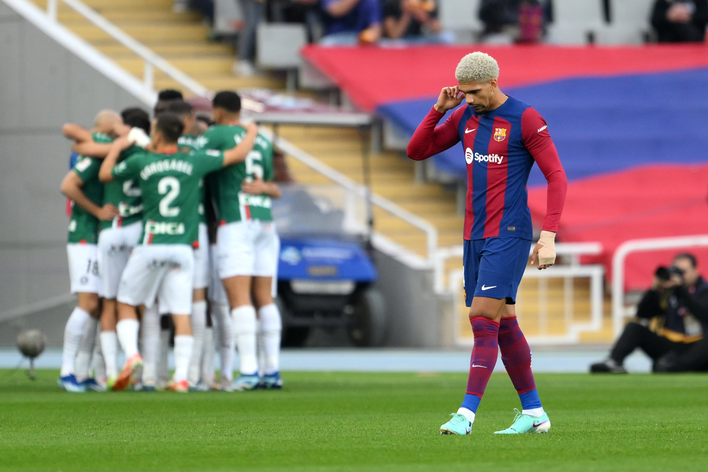 Alavés - Barcelona, próximo partido de la jornada 23 de LaLiga EA Sports. (Photo by David Ramos/Getty Images)