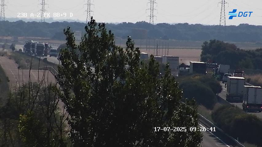 El vuelco de un camión corta este jueves la autovía A-2 en sentido Zaragoza a la altura de Gajanejos - DGT