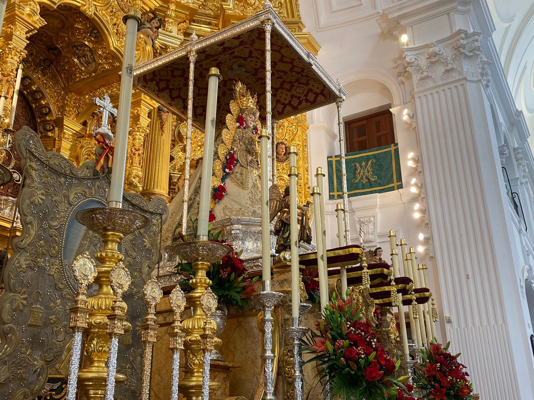 Virgen del Rocío en el Santuario.