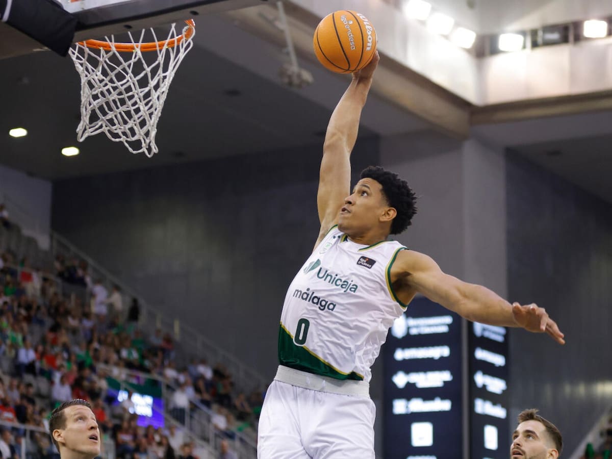 El Unicaja no se presenta en Granada y cae ante el colista (83-71)