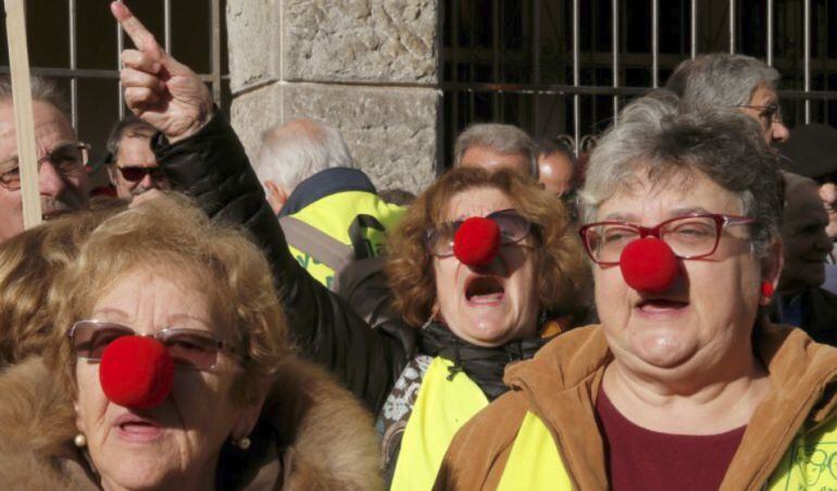 La Plataforma en Defensa de las Pensiones en Castellón ha convocado hoy a las 12 una manifestación que saldrá desde la Plaza Mayor