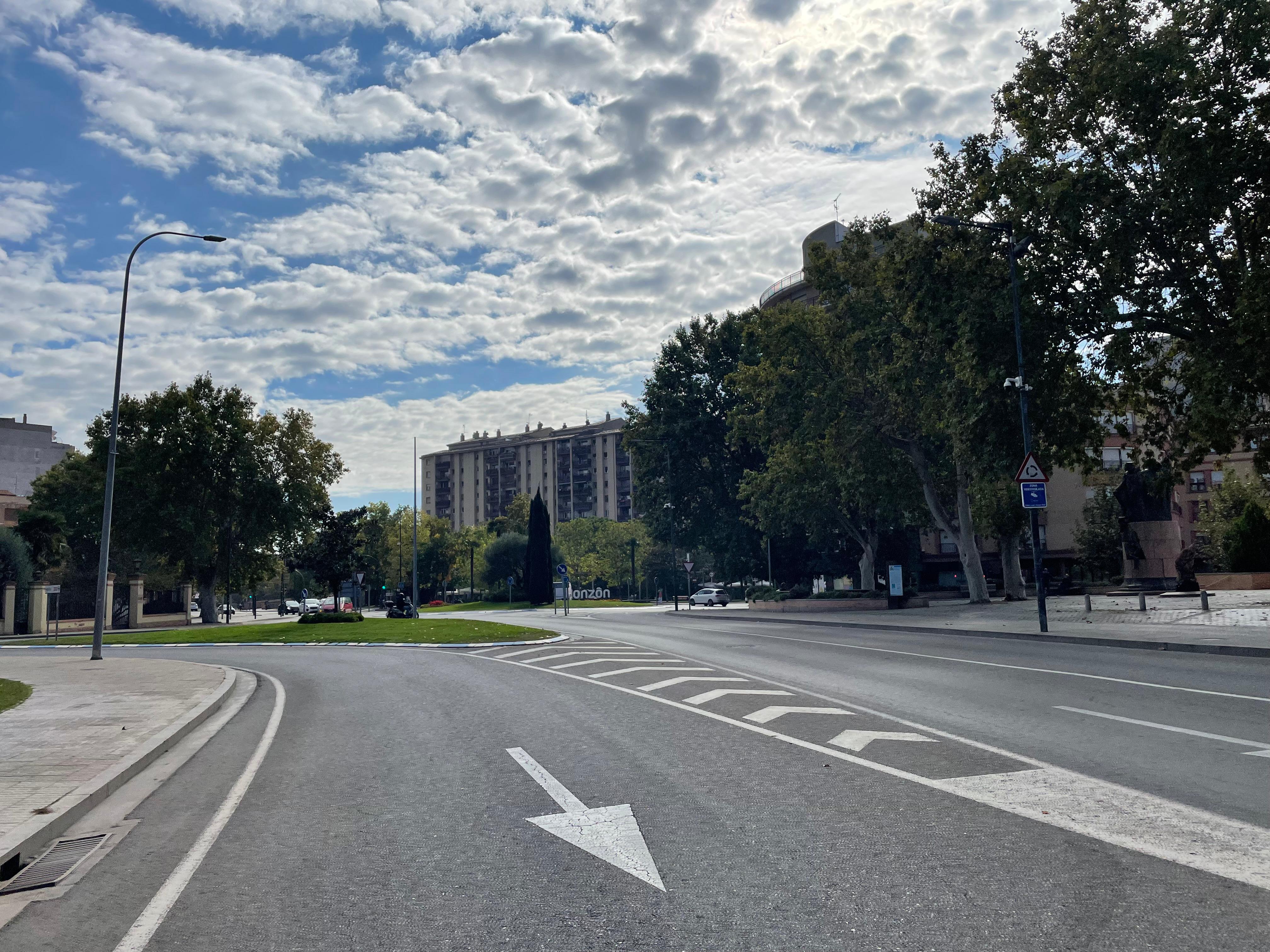 La nueva campaña para ahuyentar a los estorninos en Monzón busca una mayor eficiencia.