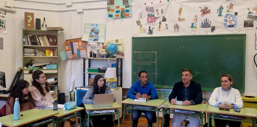 Momento del encuentro con responsables educativos