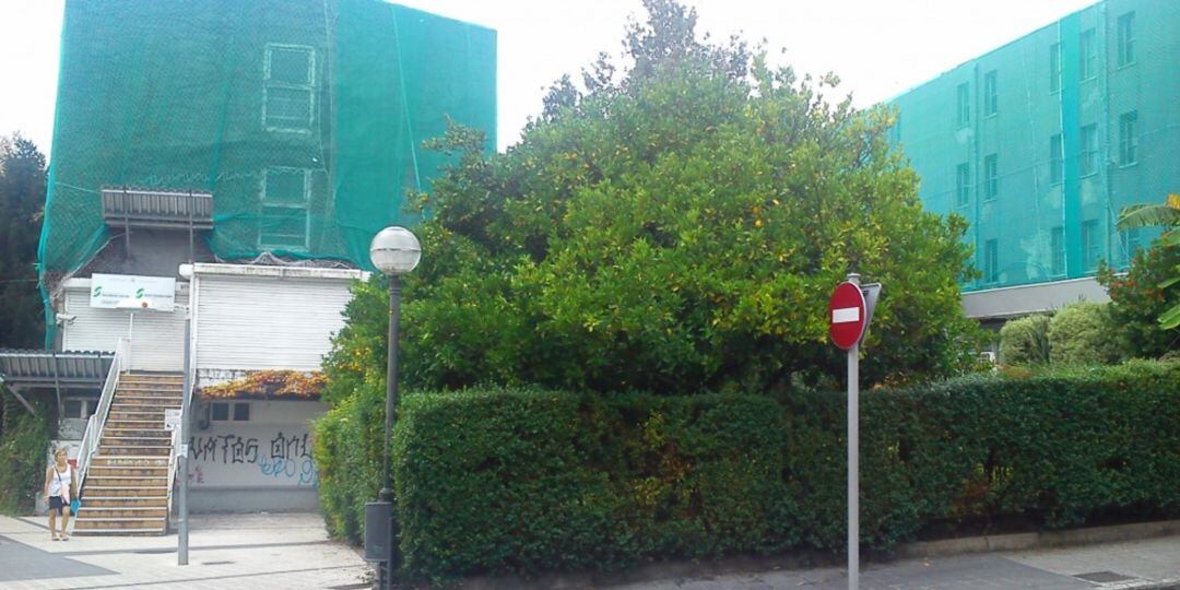 El delegado de Gobierno, Jesús Loza, ha confirmado al alcalde Santano que el INSS se trasladará al local municipal que se le cede para agilizar el traspaso del inmueble a propiedad municipal