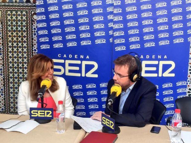 La presidenta de la Junta de Andalucía, Susana Díaz, en la entrevista en directo en Hora 14, con Fernando Pérez Monguió