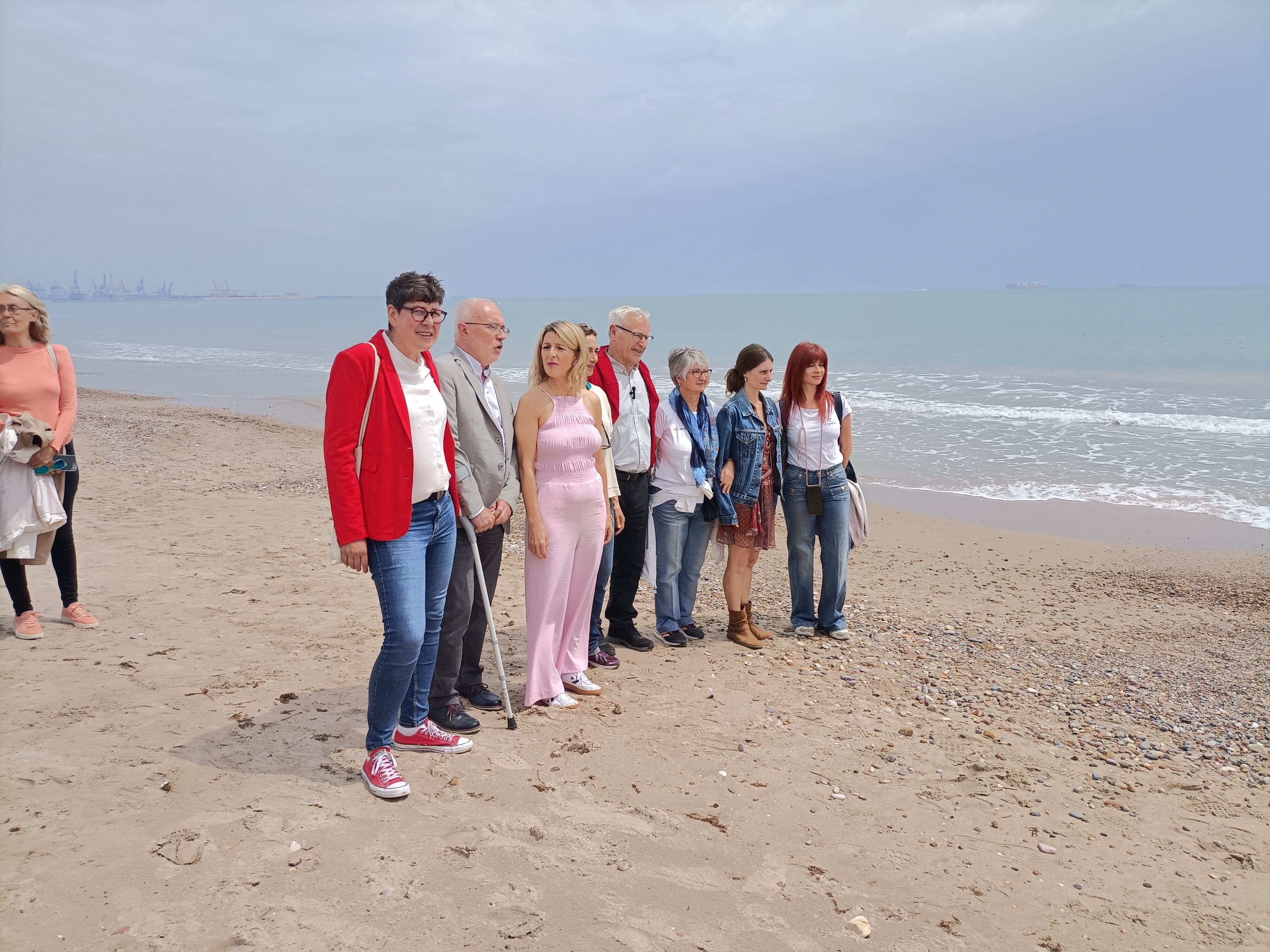 Yolanda Díaz visita las playas de la Albufera