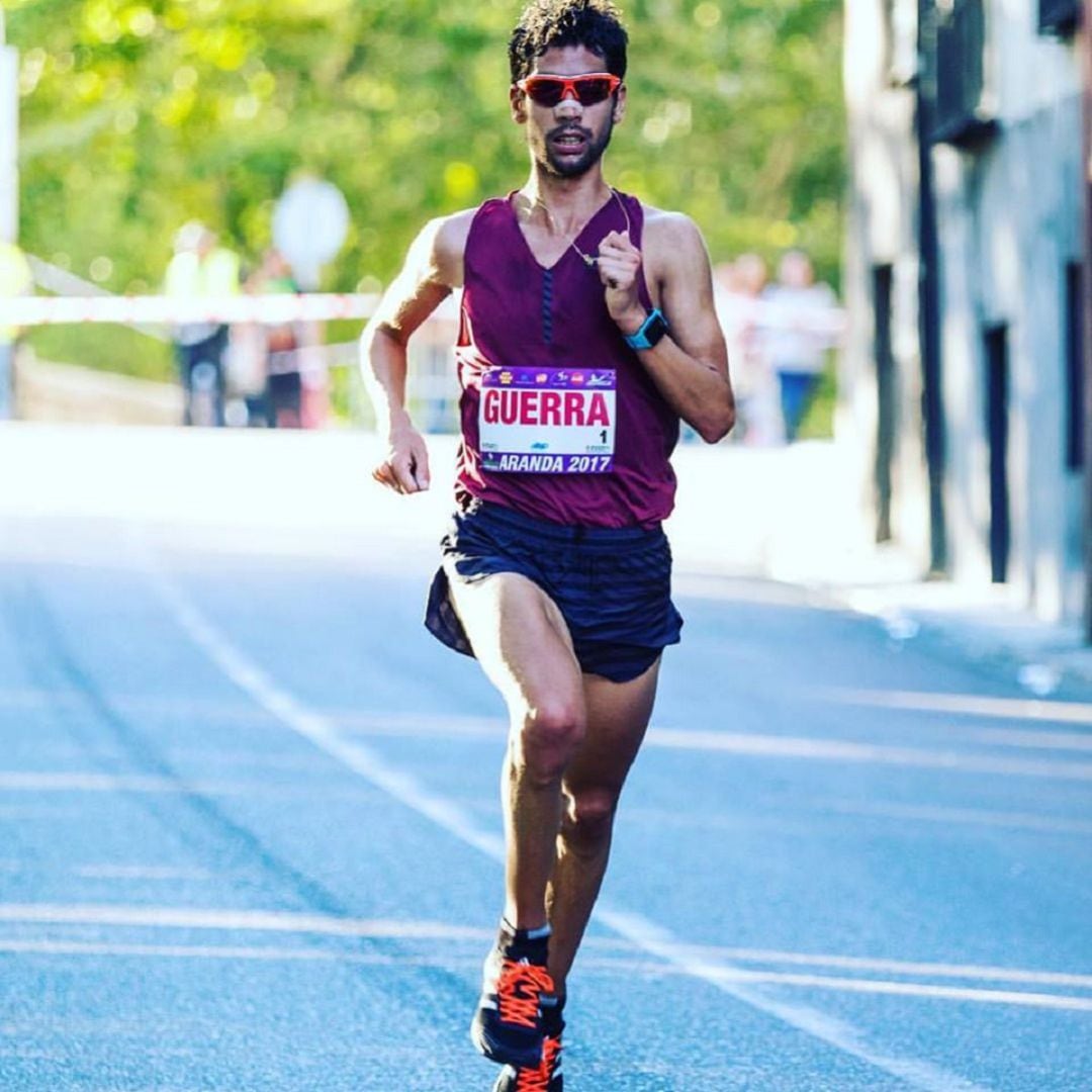 Javier Guerra Polo en una maratón