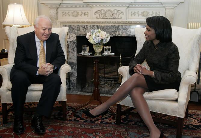 Moratinos se ha encontrado con John McCain y Condoleezza Rice