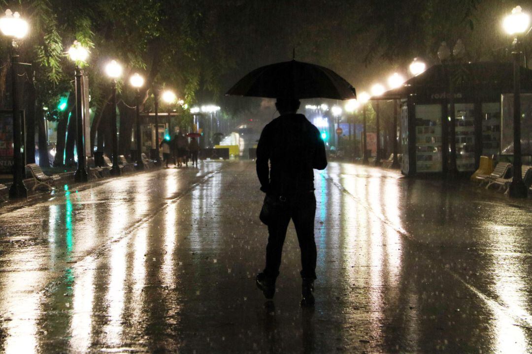 Imagen de un hombre en las calles de Tarragona