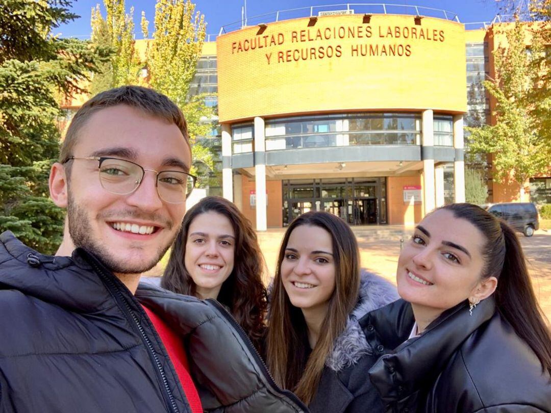 Diego, Raquel, María y Noelia