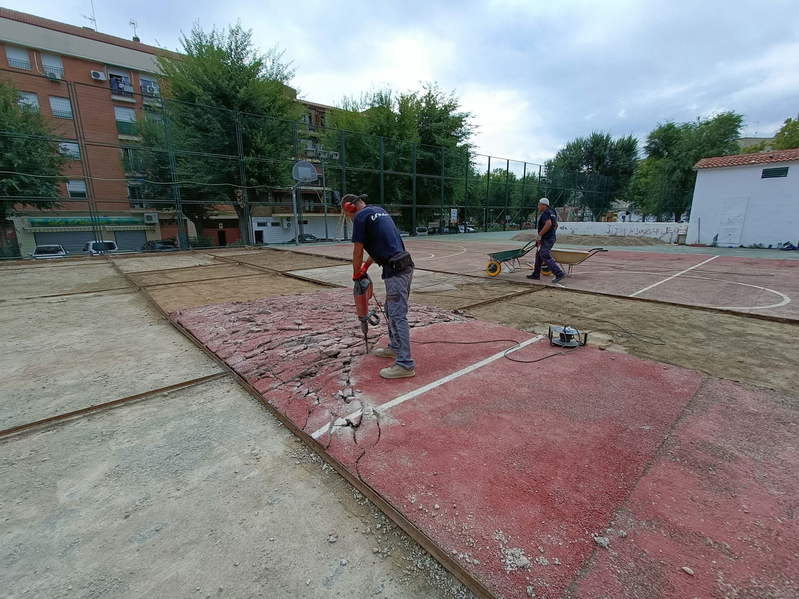 Los trabajos en las pistas de El Quiñón se extenderán durante cuatro meses