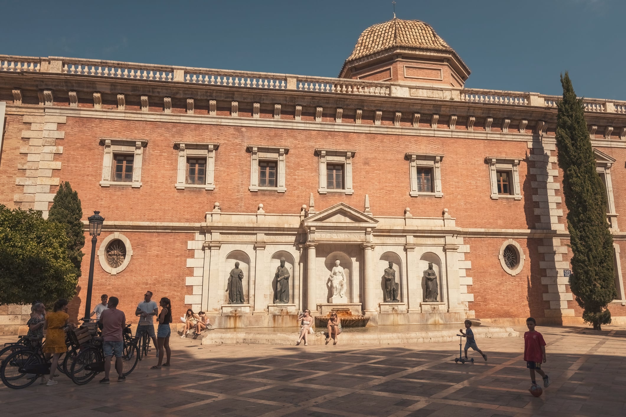 Edificio de la Nau de la Universitat de València