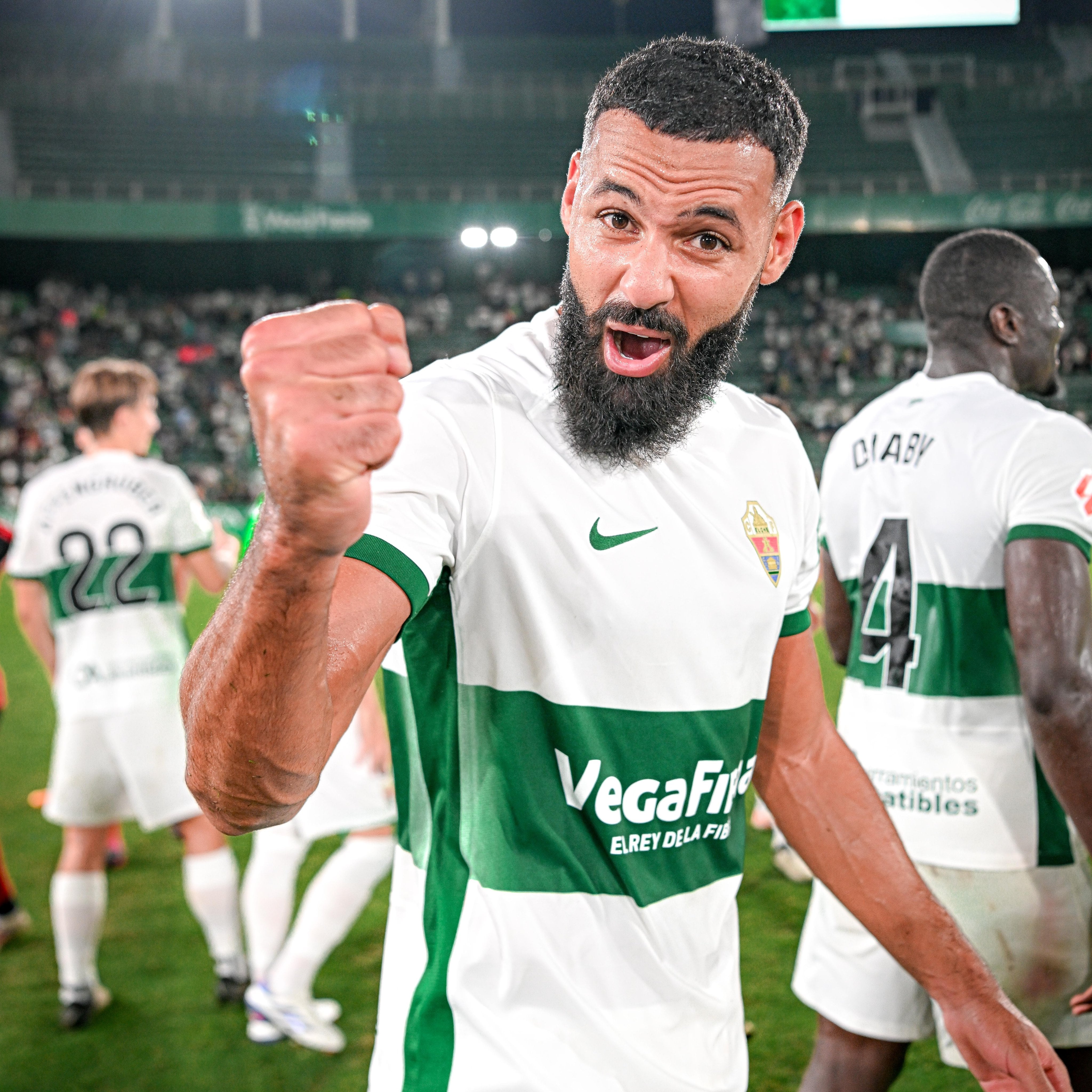 Mourad celebra la victoria del Elche tras el final del partido ante el Mirandés