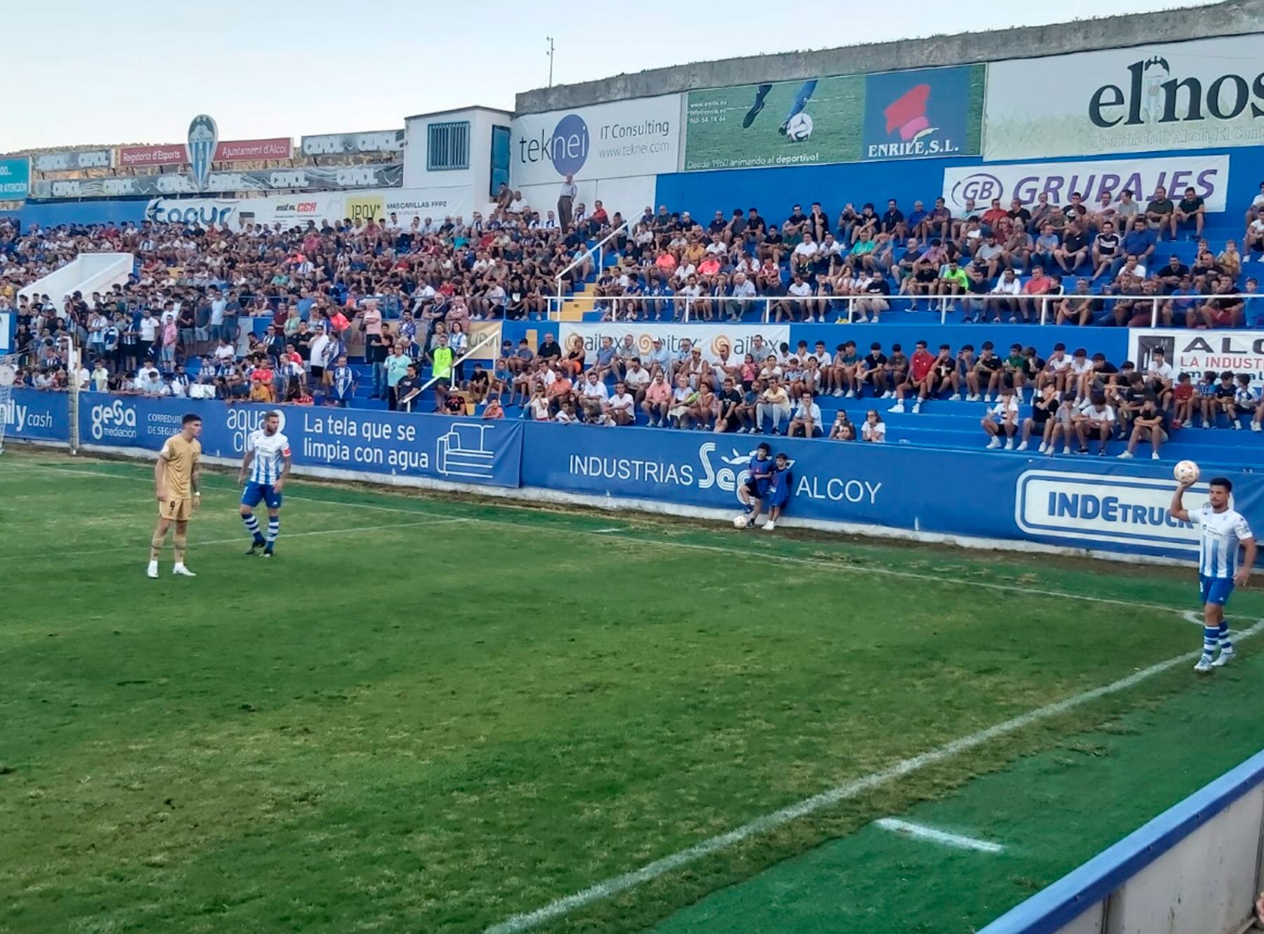 Imagen de un partido del Alcoyano en el campo del Collao