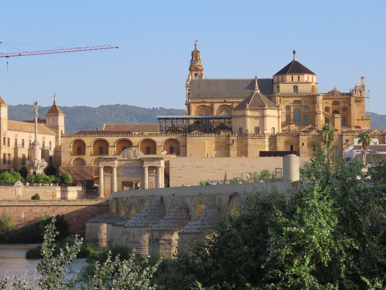 Panorámica de la Mezquita-Catedral de Córdoba desde el Campo de la Verdad