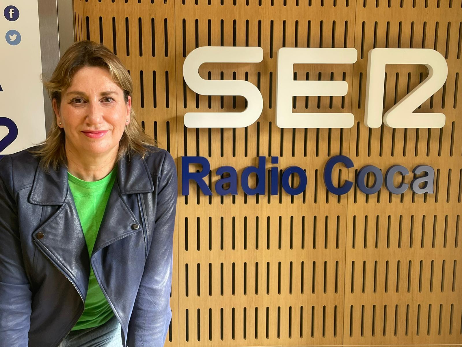 Isabel Aguilera en los estudios de Radio Coca SER Ronda y Comarca