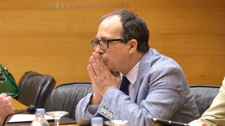 Enrique Soriano, en el centro, propuesto como director general de la RTVV