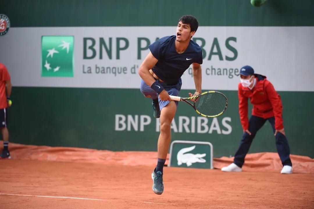 Carlos Alcaraz, a una ronda de Roland Garros