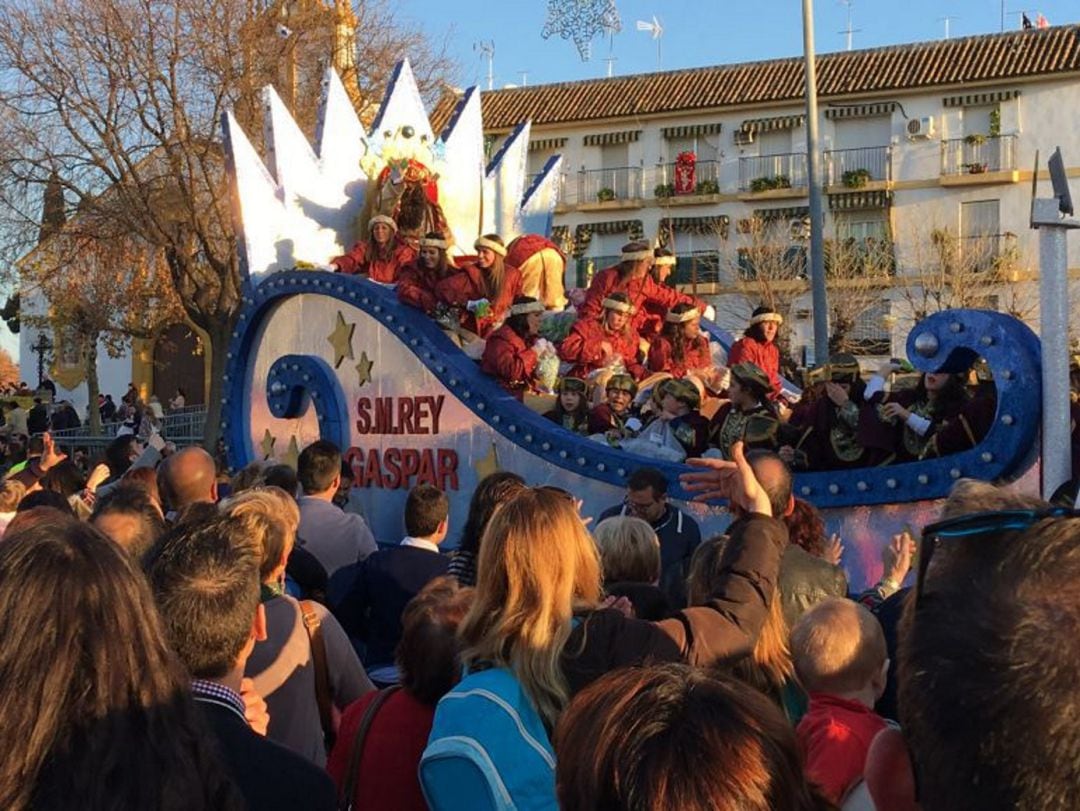 Imagen de archivo de una cabalgata de reyes magos en Córdoba