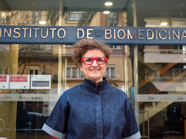 Susana Rodríguez, en la puerta del Instituto