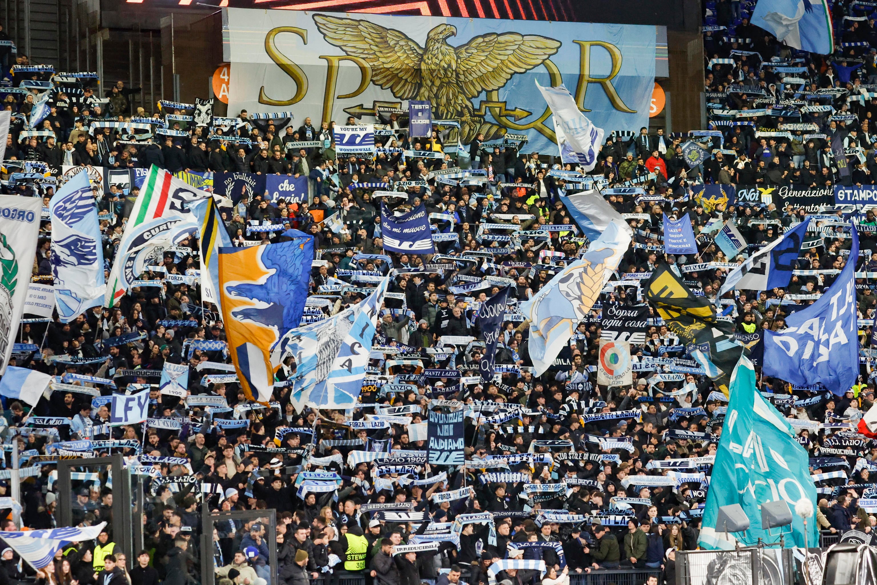 Rome (Italy), 23/01/2025.- SS Lazio supporters cheer during the UEFA Europa League soccer match between SS Lazio and Real Sociedad at the Olimpico stadium in Rome, Italy, 23 January 2025. (Italia, Roma) EFE/EPA/FABIO FRUSTACI
