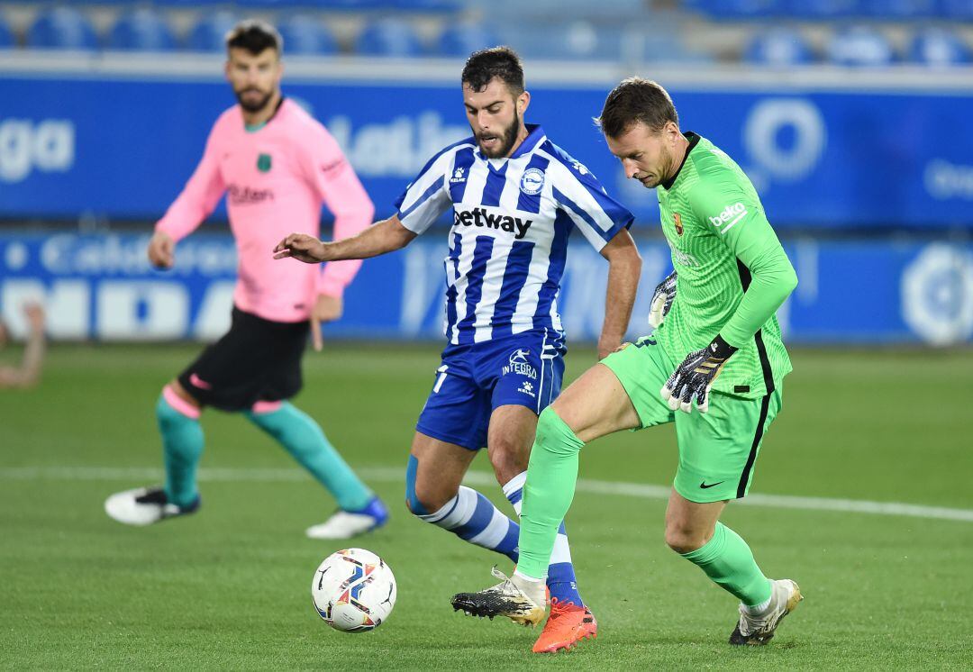 Luis Rioja, durante el partido contra el FC Barcelona en Mendizorroza.