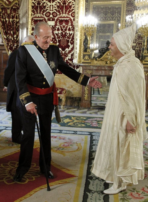 El rey Juan Carlos recibe las cartas credenciales de los embajadores en un acto celebrado en el Palacio Real