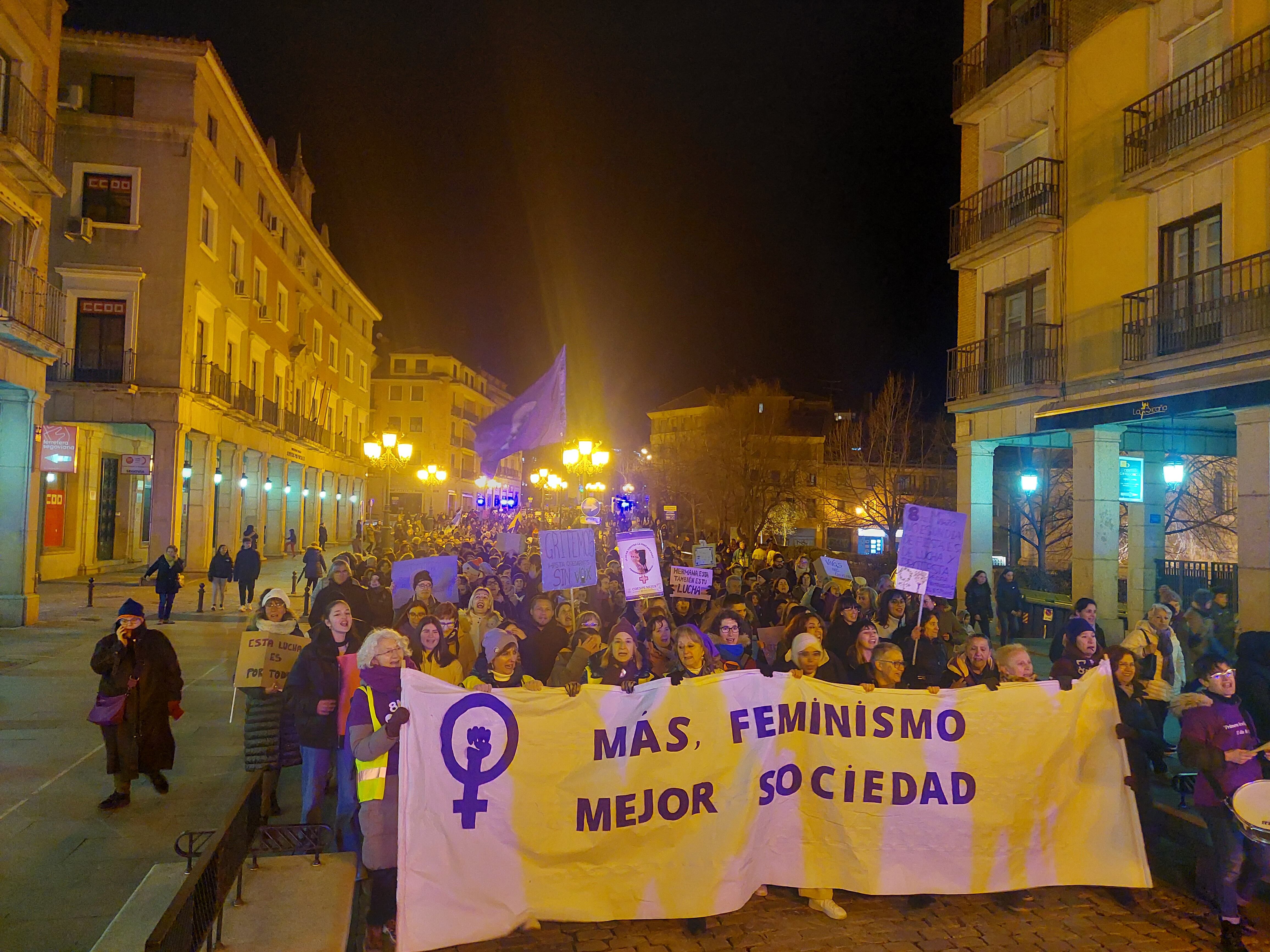 Manifestación 8M en Segovia en la Avenida del Acueducto