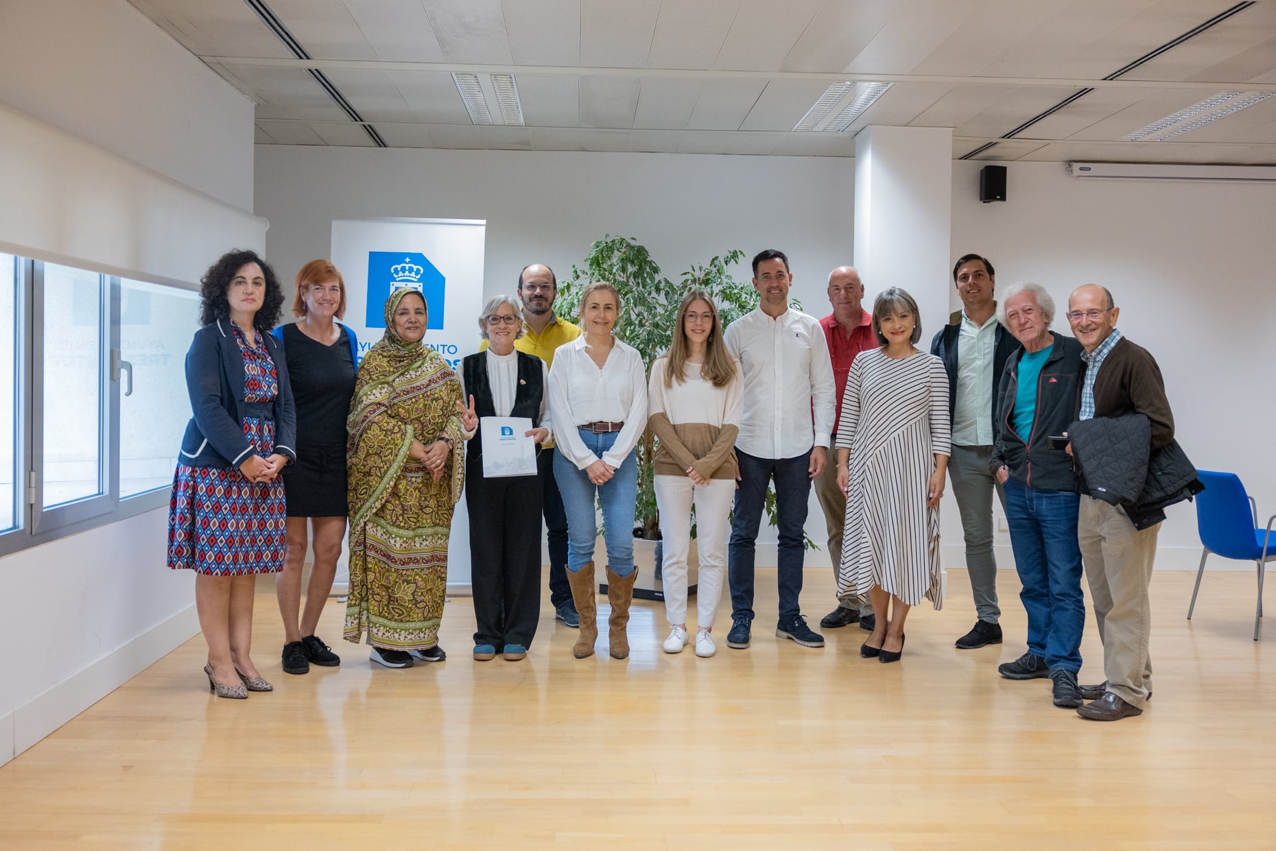 La ayuda llega tras la renovación del convenio de colaboración entre el Ayuntamiento del municipio y la Asociación de Amigos del Pueblo Saharaui para subvencionar la ayuda humanitaria destinada a los refugiados en los campos de Tinduf