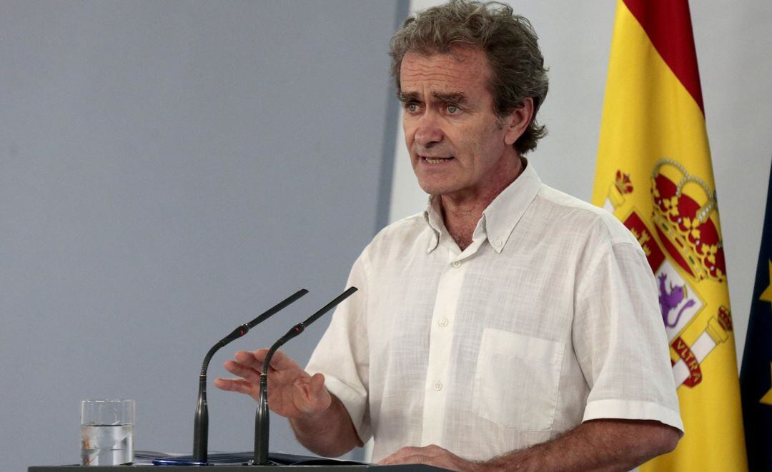 El director del Centro de Coordinación de Alertas y Emergencias Sanitarias (CCAES), el doctor Fernando Simón, en rueda de prensa en Moncloa.