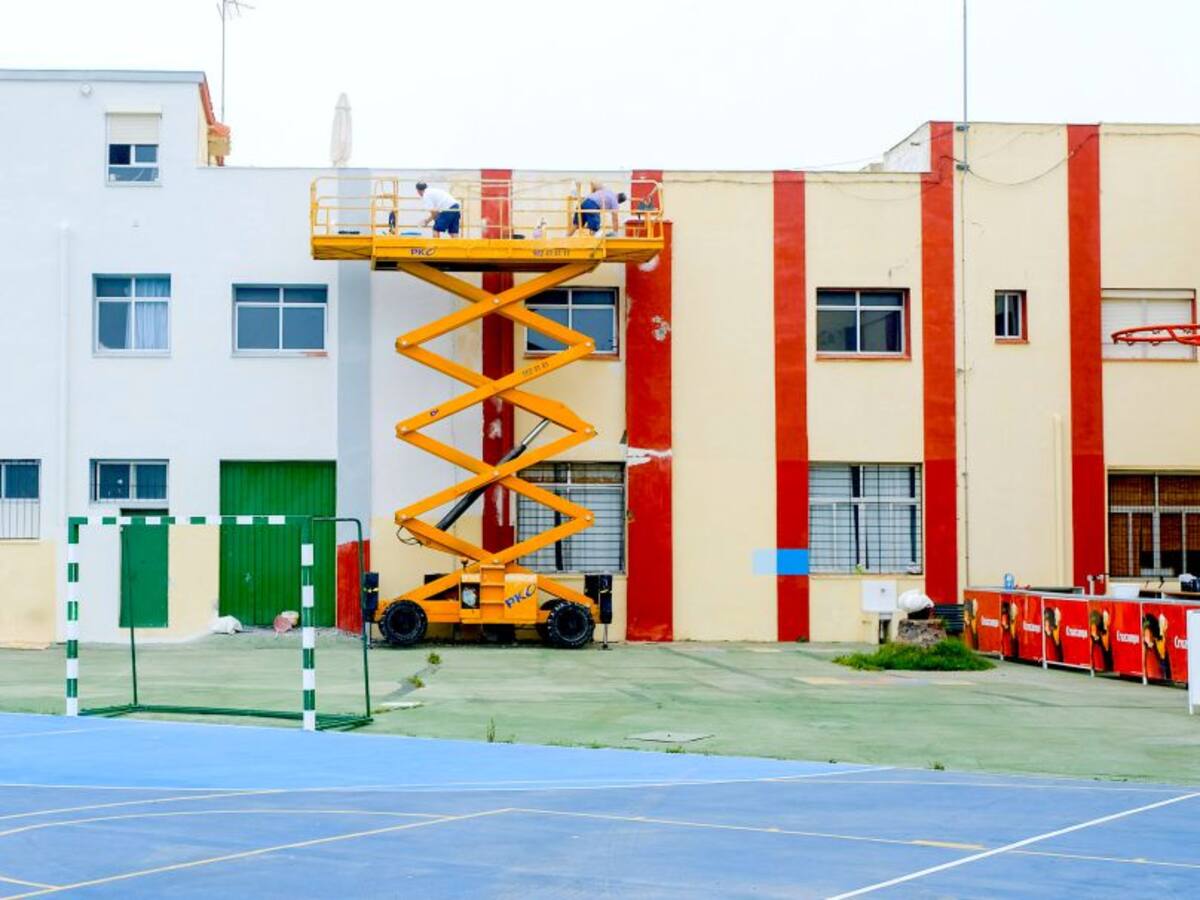 El Ayuntamiento de Cádiz adjudica obras de mejora en los colegios San Rafael y San Felipe