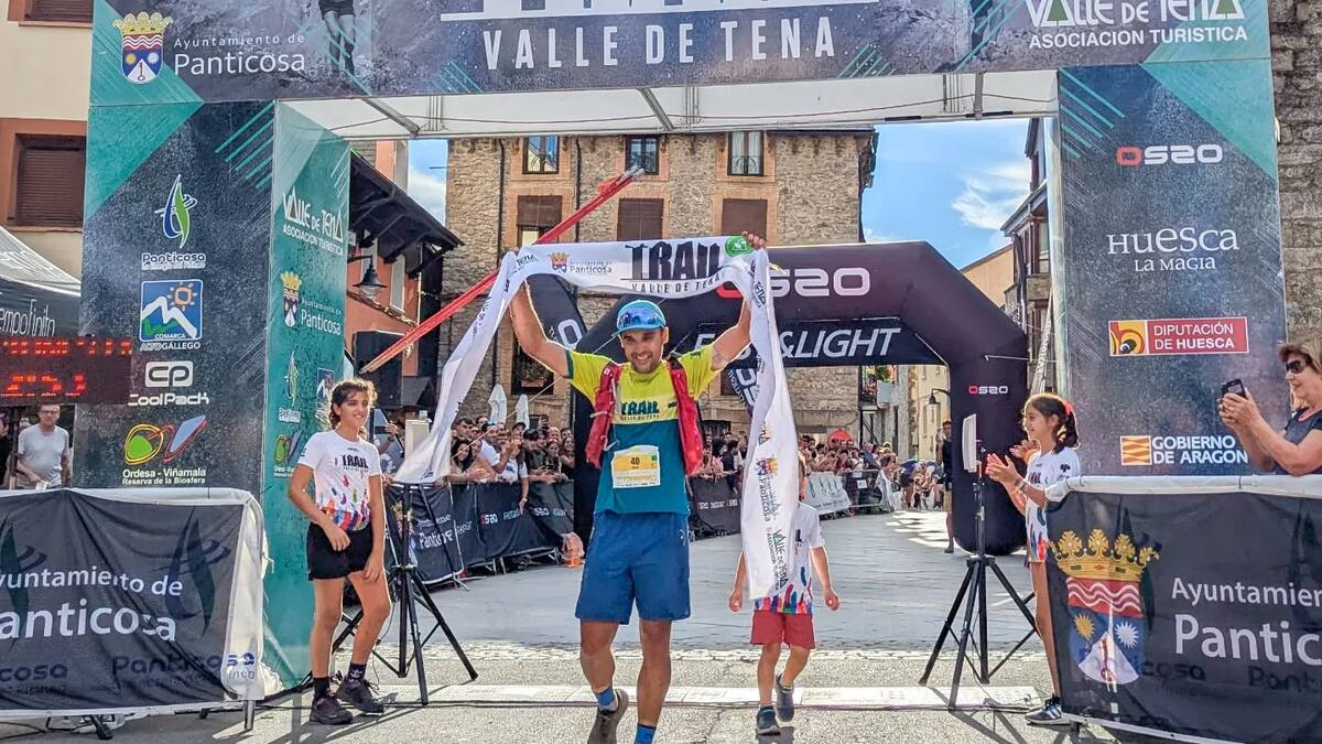 Adrián García, ganador de la X Trail Valle de Tena
