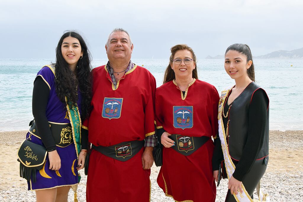 Las Abanderadas Mora y Cristiana 2020-22 y los Capitanes de la Filà Ballesters 2022