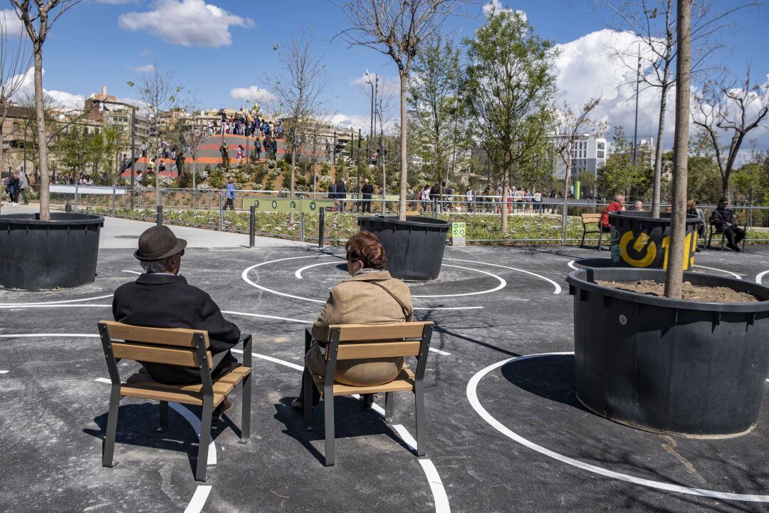 Imatge d'arxiu de dues persones grans, a Barcelona