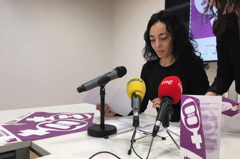 Ana Abelleira presentando las acciones del concello de Lugo en el día internacional de la Mujer