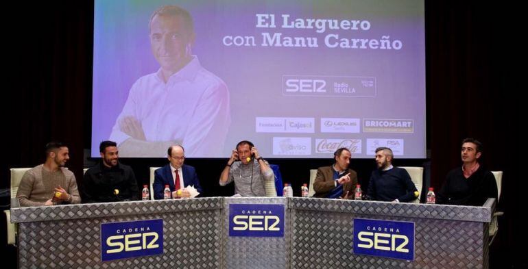 Pablo Sarabia, Vicente Iborra y Pepe Castro, en &#039;El Larguero&#039; con Manu Carreño